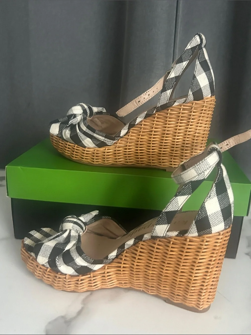 kate spade Black & White Gingham Bow wedges Sandals size 8.5 Tianna Wicker